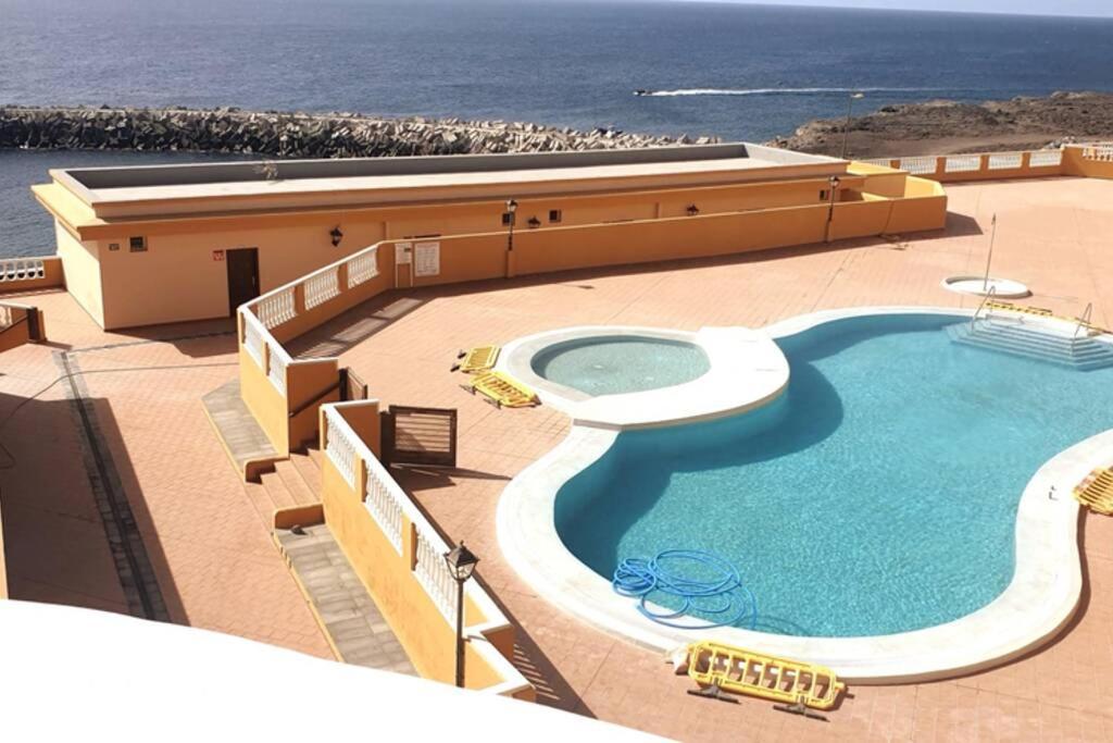 Con Piscina Playa Roja, Apartamento *